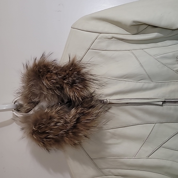 Andrew Mark Leather Coyote Fur Jacket Size  XS - Picture 5 of 16